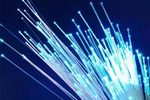 最新，光纤龙头利润暴降1689%。5个光纤龙业绩暴雷，4个大幅增长